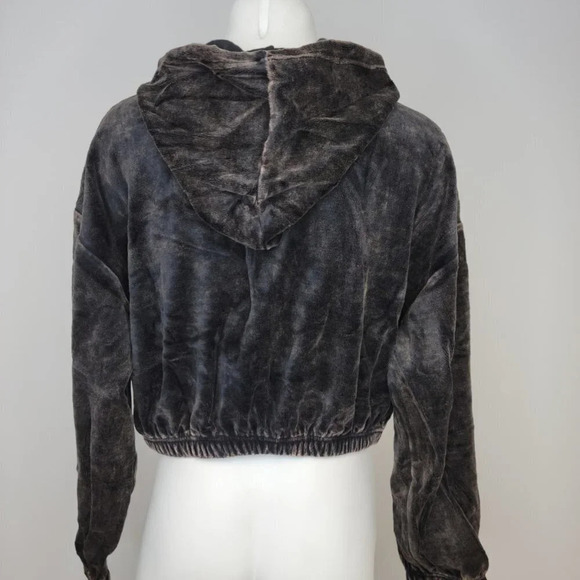 Fashion Nova Double Zero Velour Crop Hoodie - Picture 4 of 6